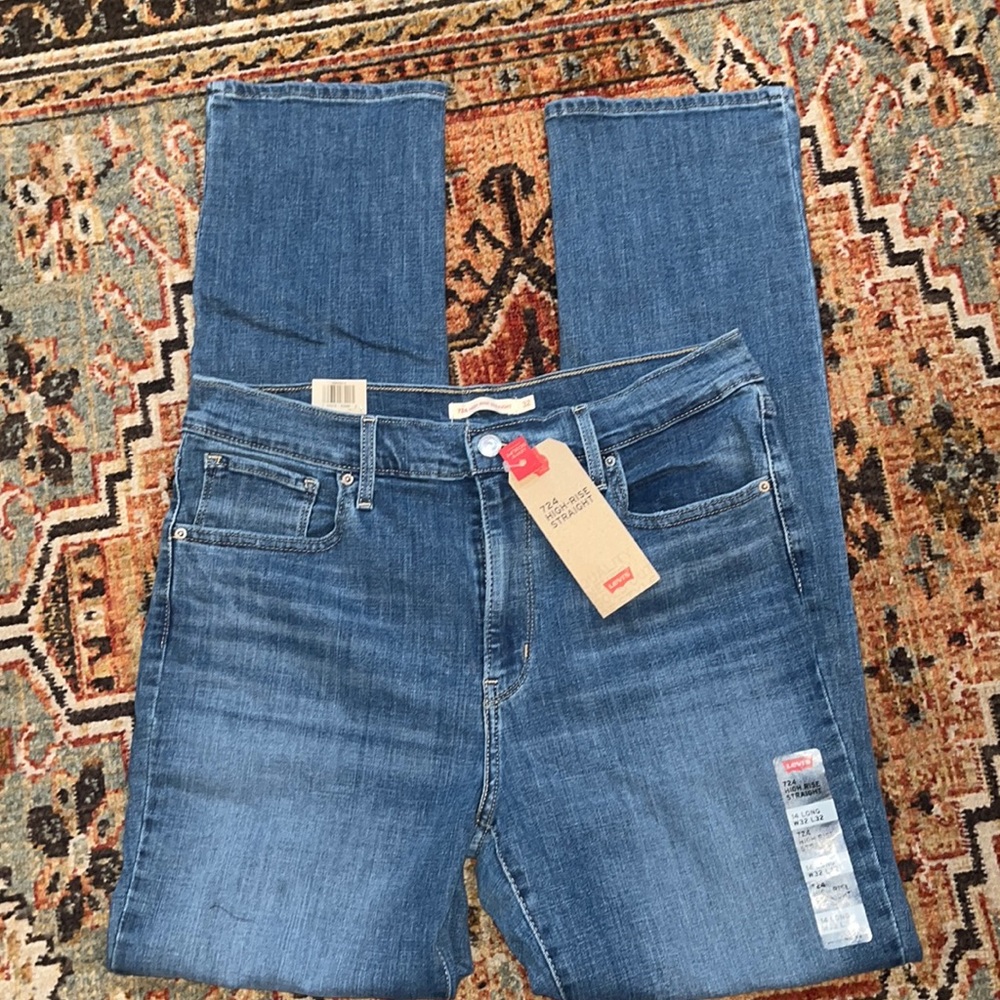 Levi's Straight Leg Jeans - Medium Blue Wash